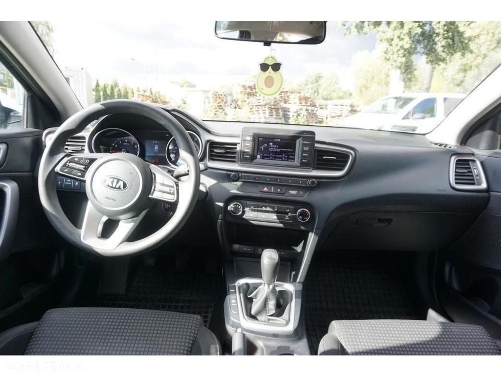 Kia Ceed - 26