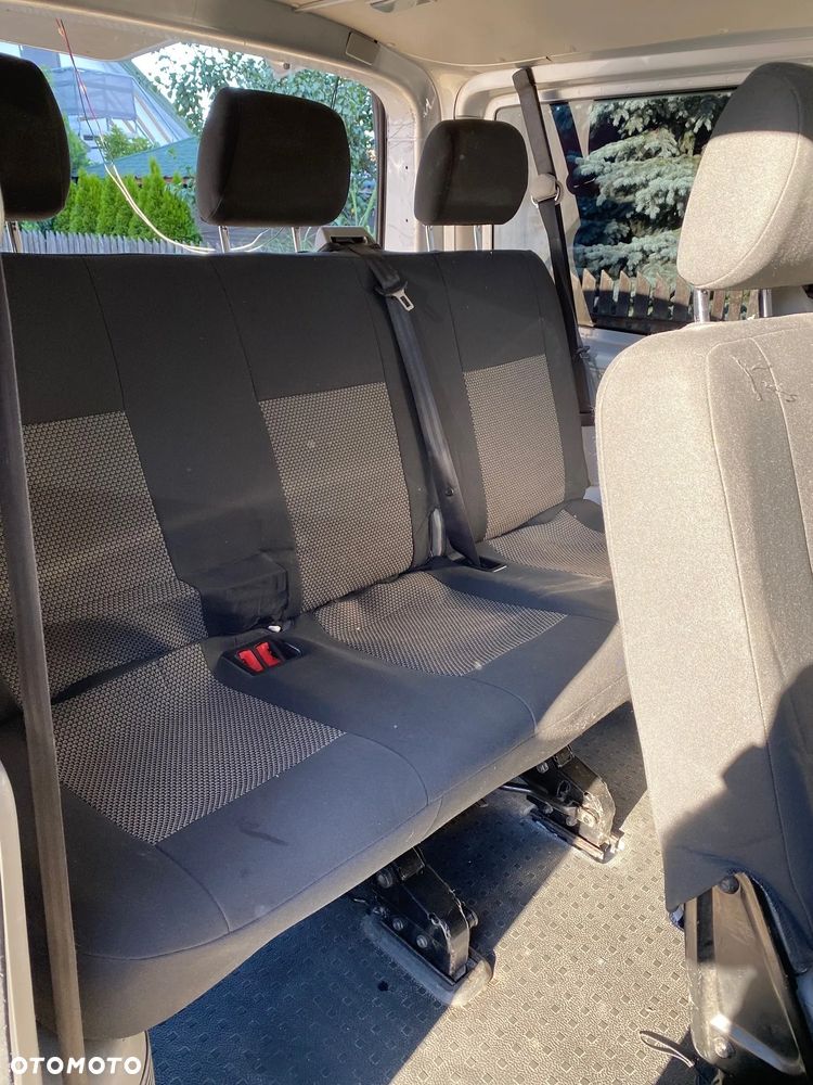 Volkswagen Transporter - 9