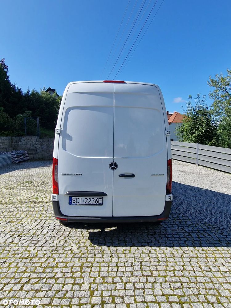 Mercedes-Benz Sprinter - 2