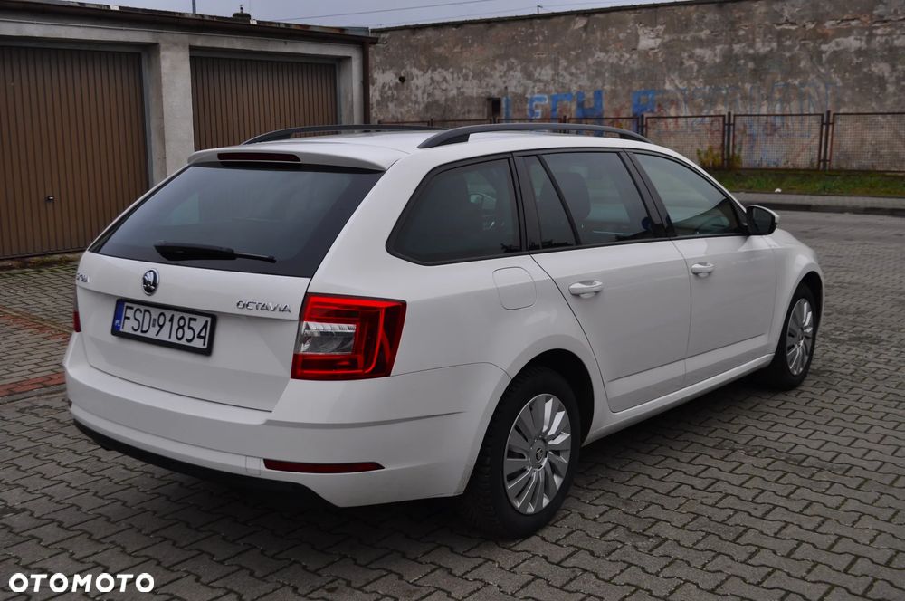 Skoda Octavia 1.6 TDI Style - 6