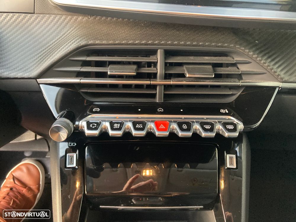 Peugeot 208 1.2 Hybrid Allure e-DCS6 - 27