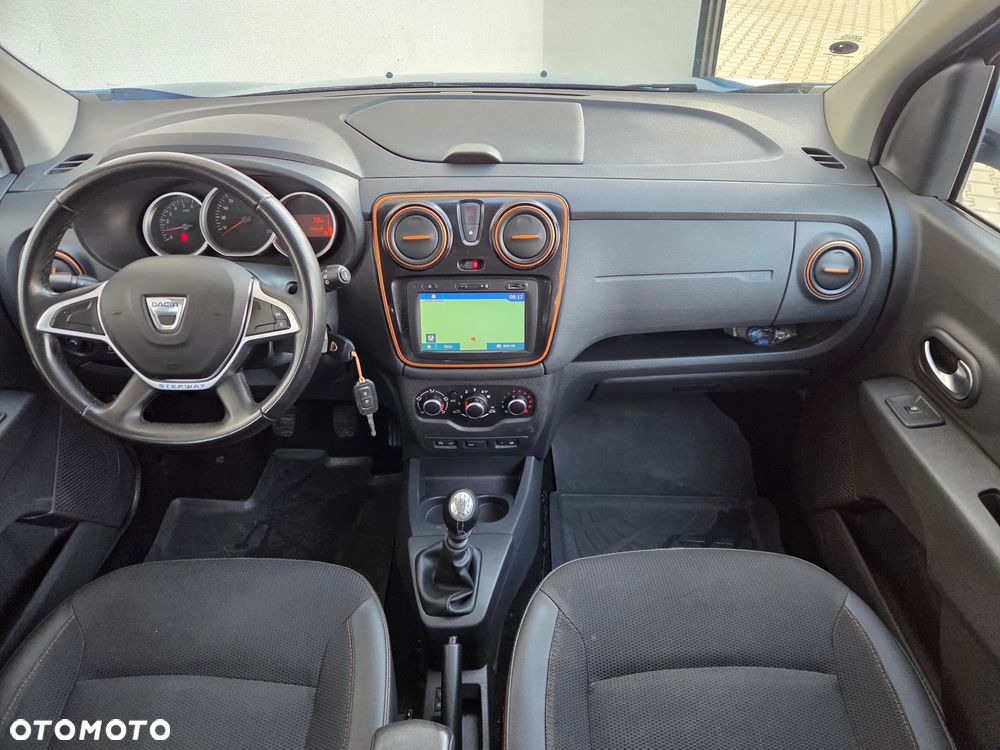 Dacia Lodgy dCi 110 Stepway Celebration - 9