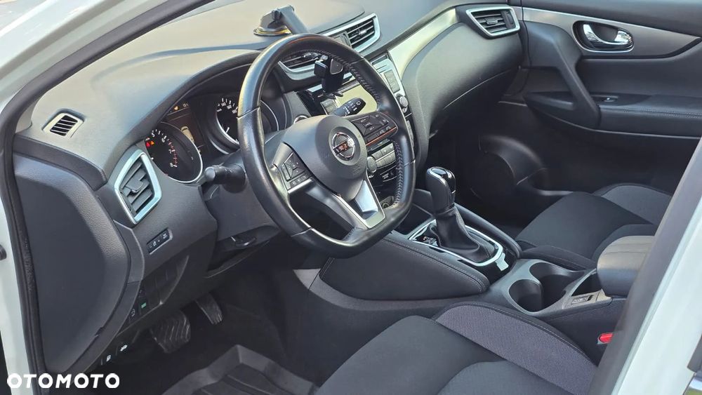 Nissan Qashqai 1.3 DIG-T N-Connecta DCT - 14