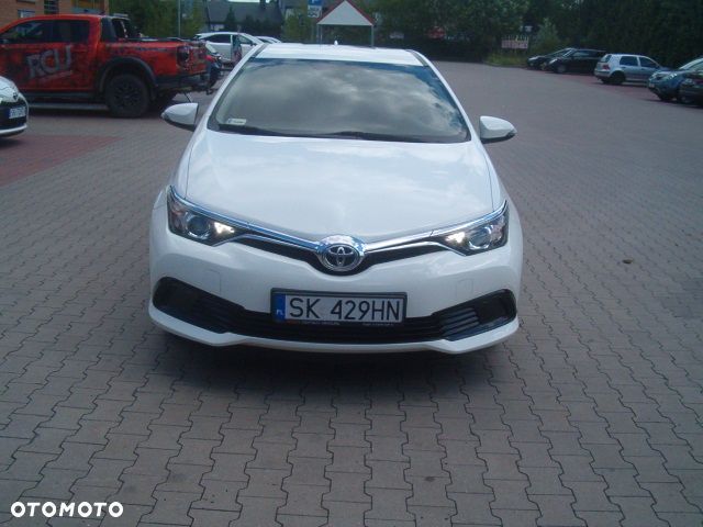Toyota Auris - 2