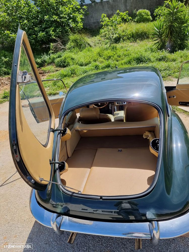 Jaguar E-Type - 5