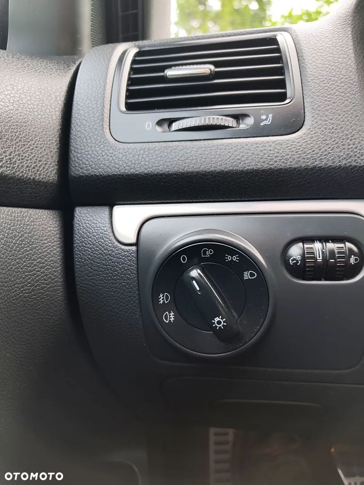 Volkswagen Golf - 13