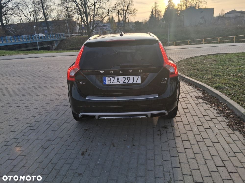 Volvo V60 T5 Geartronic Momentum - 8