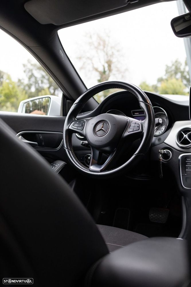 Mercedes-Benz CLA 200 d Shooting Brake Urban Aut. - 21