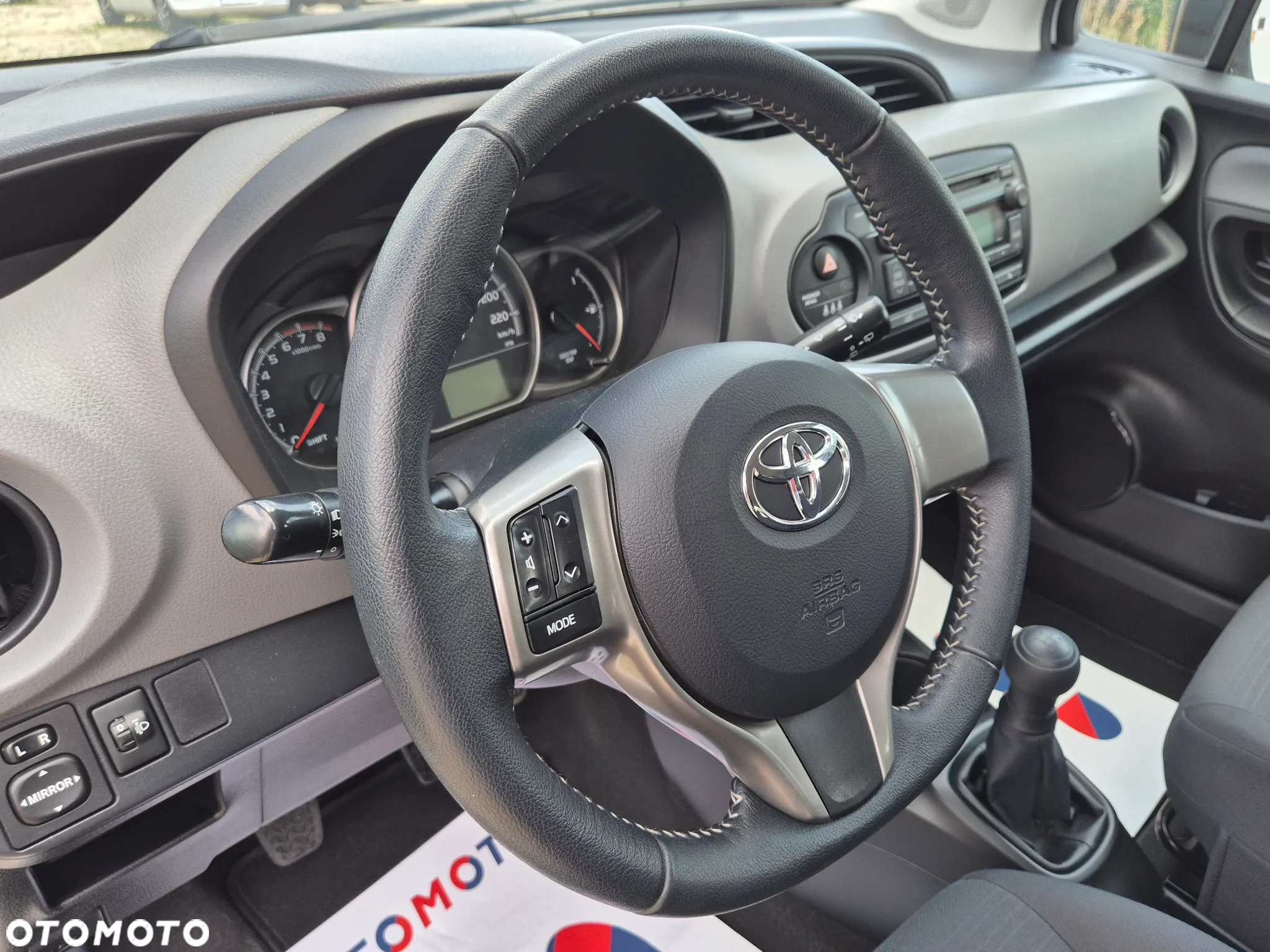 Toyota Yaris 1.0 Active - 27