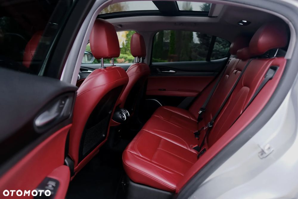 Alfa Romeo Stelvio - 23