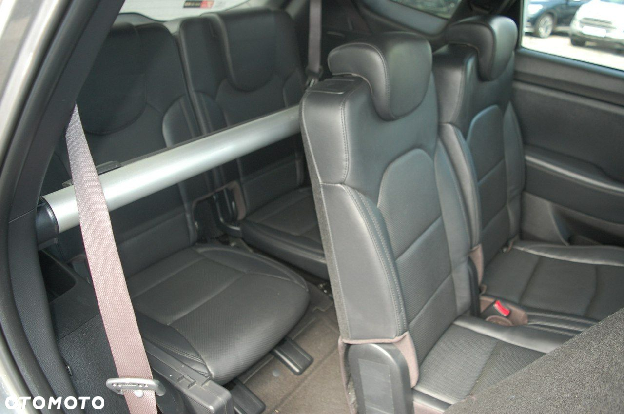 Kia Carens - 29