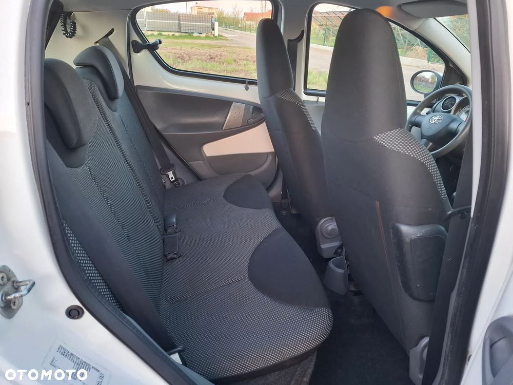 Toyota Aygo Cool - 9