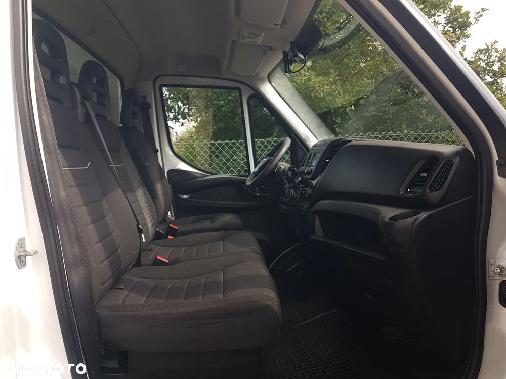 Iveco DAILY WINDA 8EP KONTENER KLIMA 4,22x2,24x2,24 KRAJOWY 35S16 3,0-160KM MANUAL 6-BIEGÓW - 34