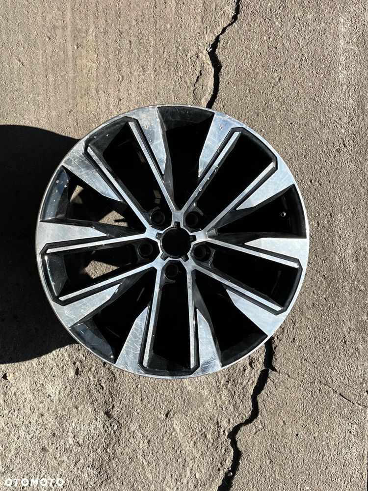 Felga Renault Astral 7J x 19 ET 32 403004862R 1szt - 1