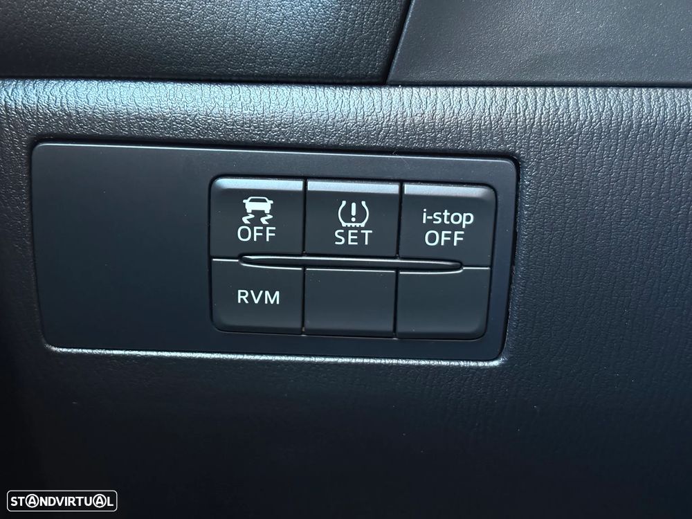 Mazda 3 Hatchback 1.5 Sky-D Evolve HS - 13