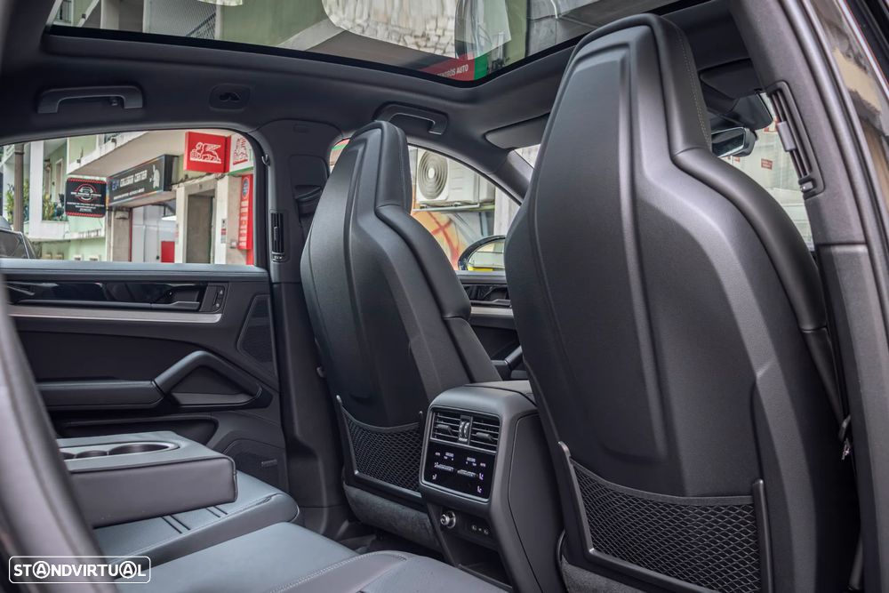 Porsche Cayenne Coupé S E-Hybrid - 33