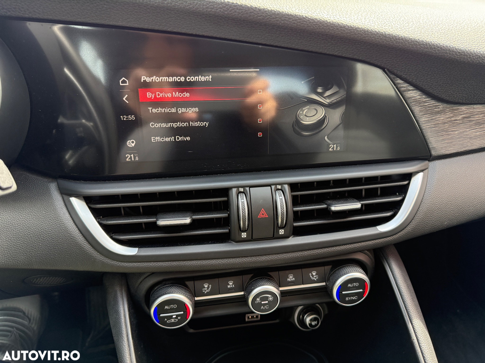 Alfa Romeo Giulia 2.2 Diesel AT8 Super - 24