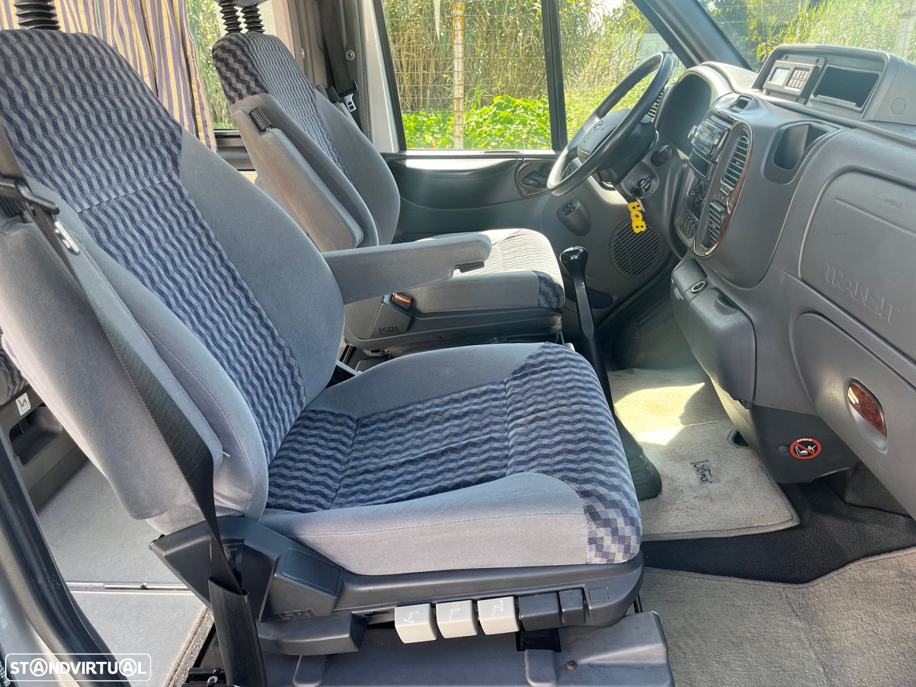 Ford Transit Outro - 16