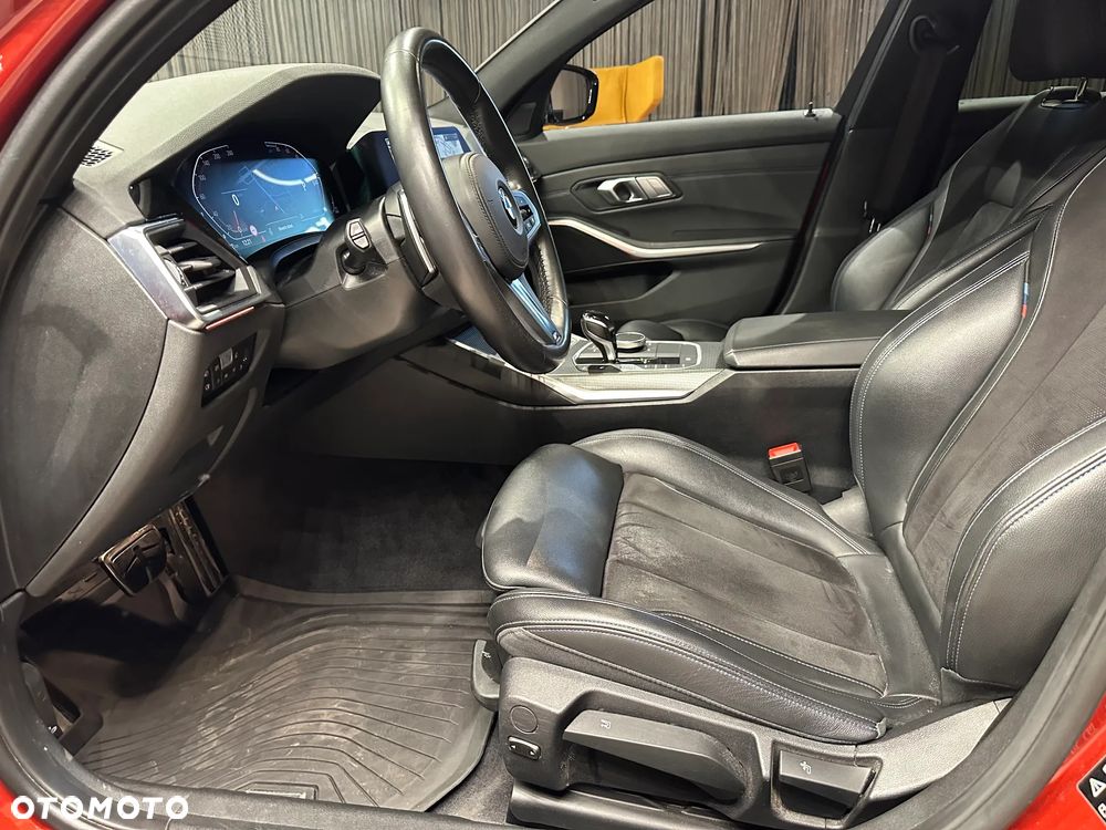 BMW Seria 3 320d xDrive M Sport sport - 17