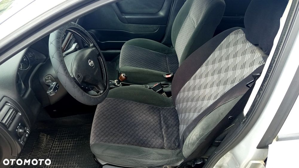 Opel Astra - 25