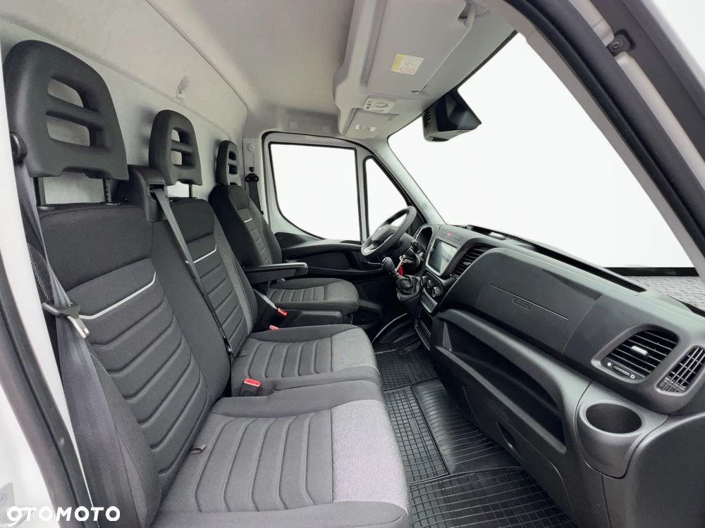 Iveco Daily 3.0 Diesel 180KM Kontener + Winda dostępny "od ręki" - 26