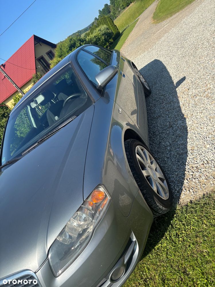 Audi A4 Limousine - 2