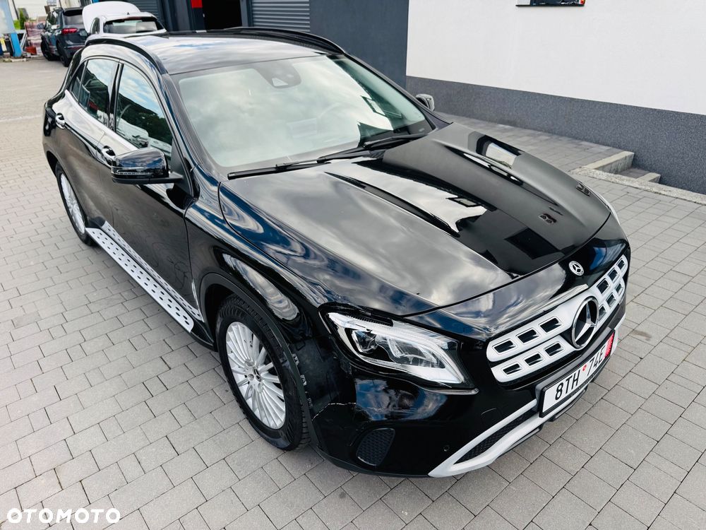 Mercedes-Benz GLA 200 d 4Matic 7G-DCT - 5