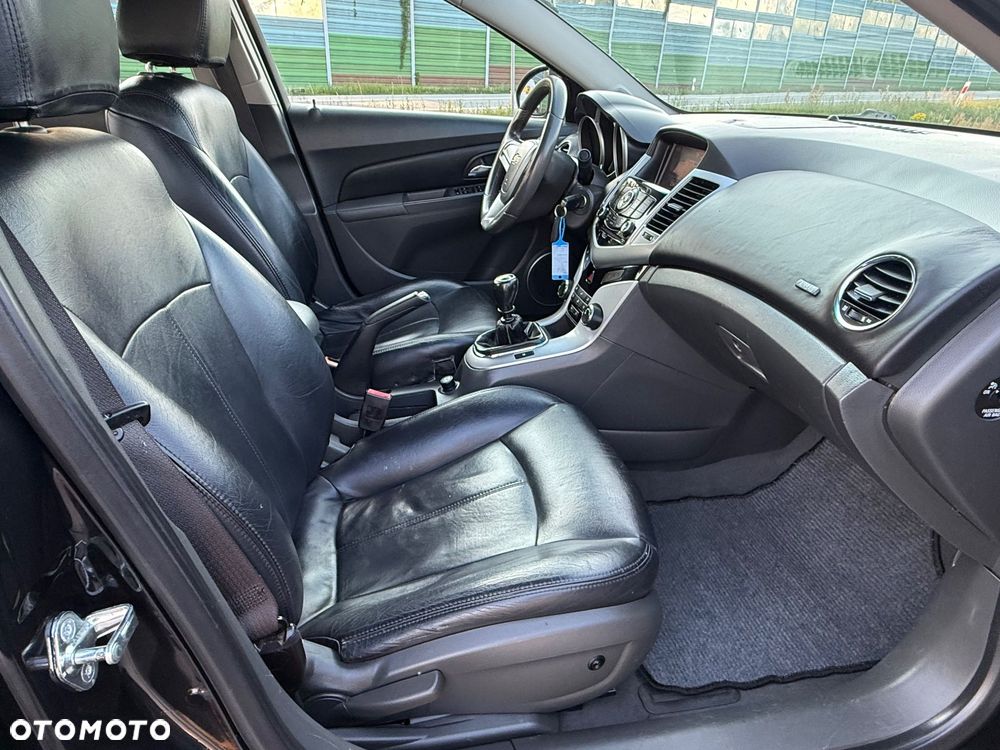 Chevrolet Cruze 1.8 LS MY11 - 26