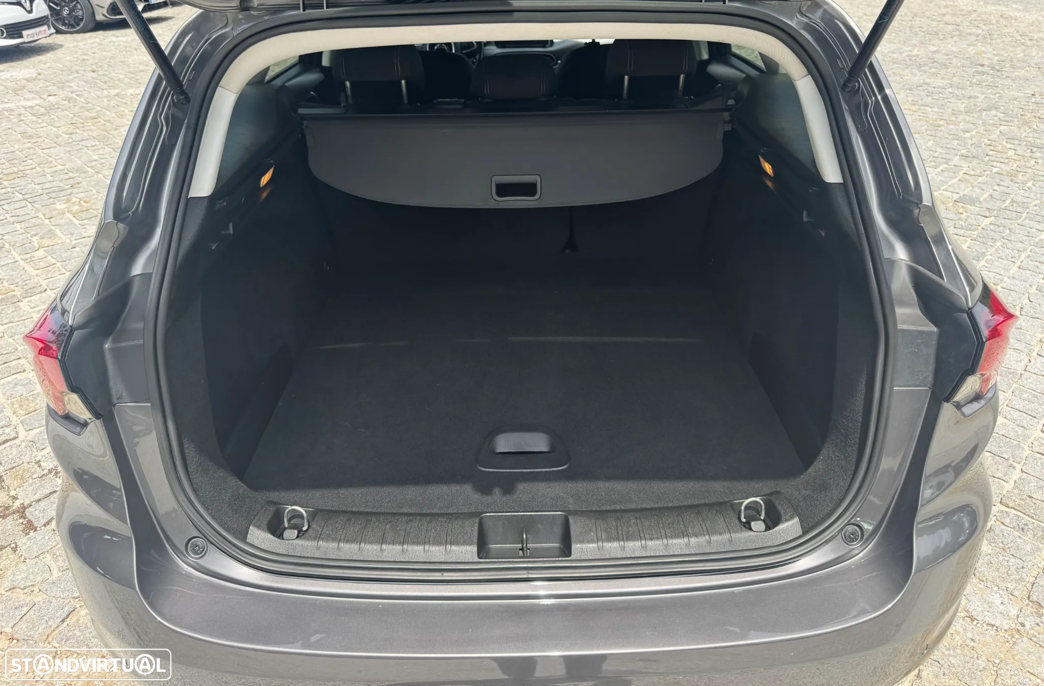 Fiat Tipo Station Wagon 1.3 M-Jet Lounge - 10