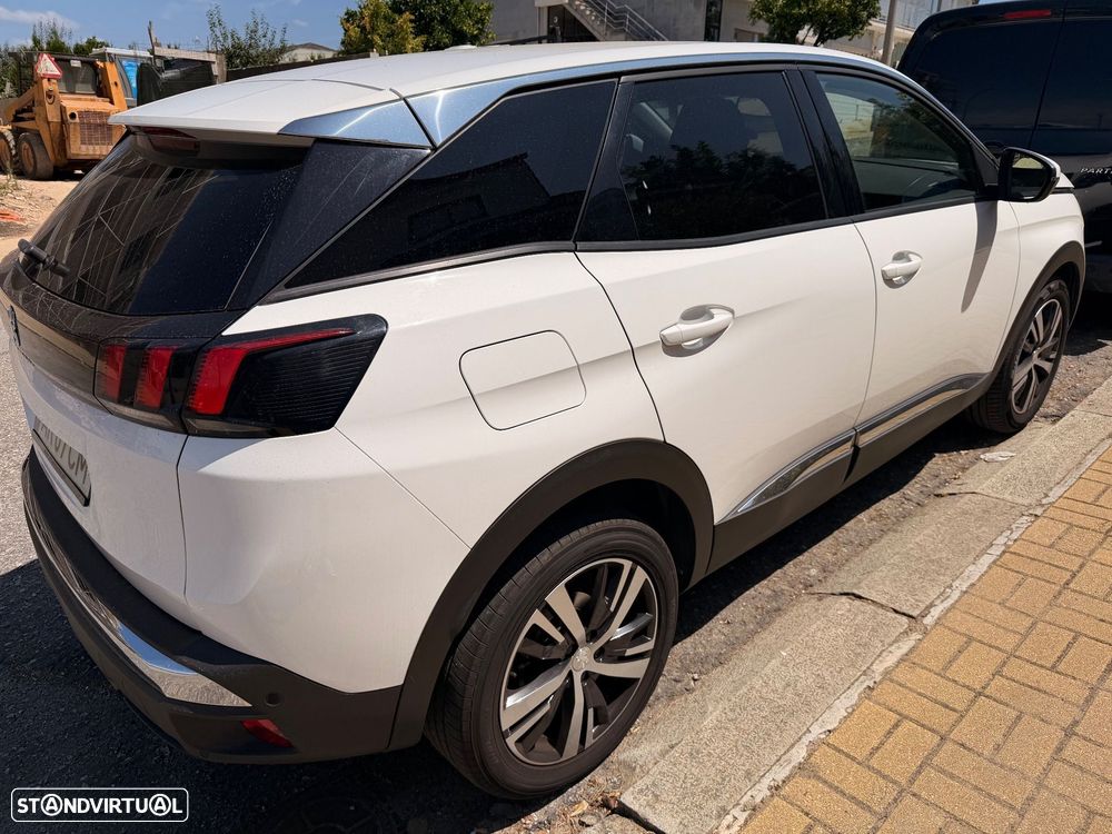 Peugeot 3008 1.6 BlueHDi Allure — fotografia 3
