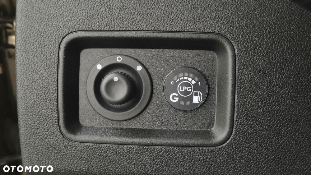 Dacia Duster 1.6 SCe Comfort - 11