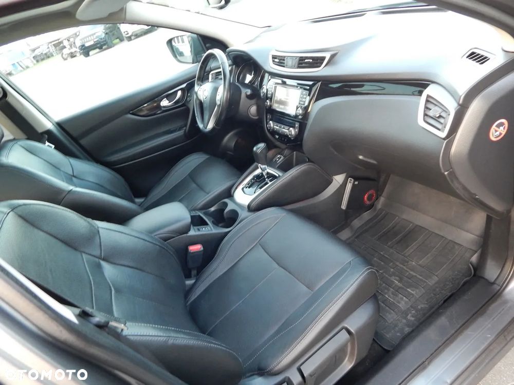Nissan Qashqai 1.6 DCi Xtronic TEKNA - 9