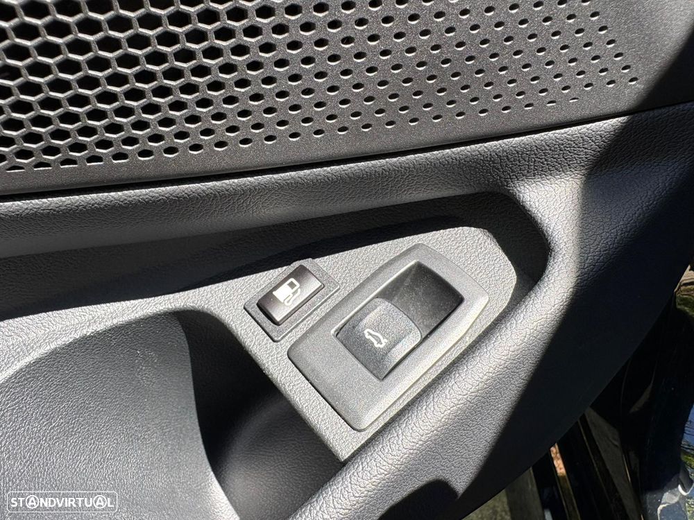 BMW 320 e Aut. Advantage - 31