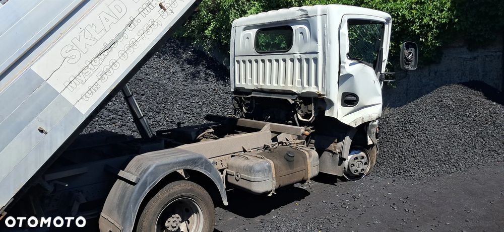 Nissan Cabstar - 3