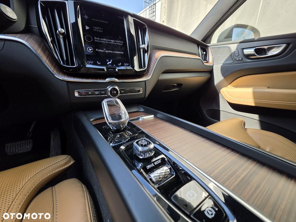 Volvo XC 60 - 16
