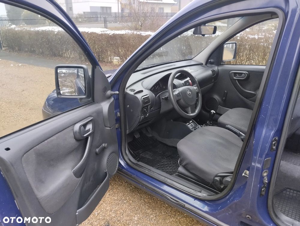 Opel Combo Tour - 10