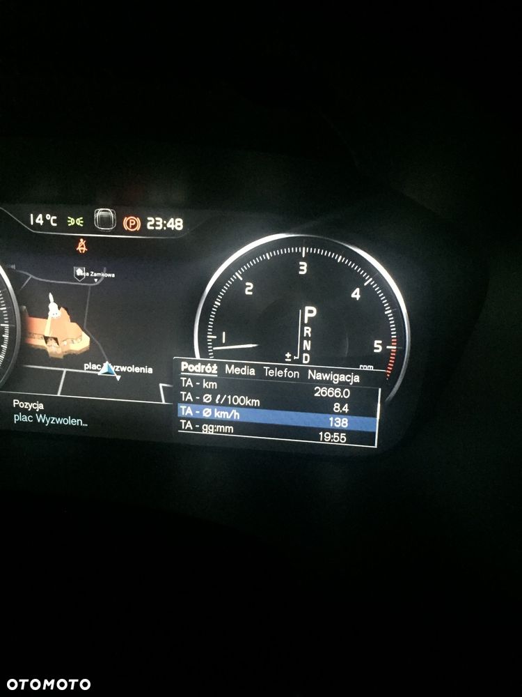 Volvo V90 D4 R-Design - 11