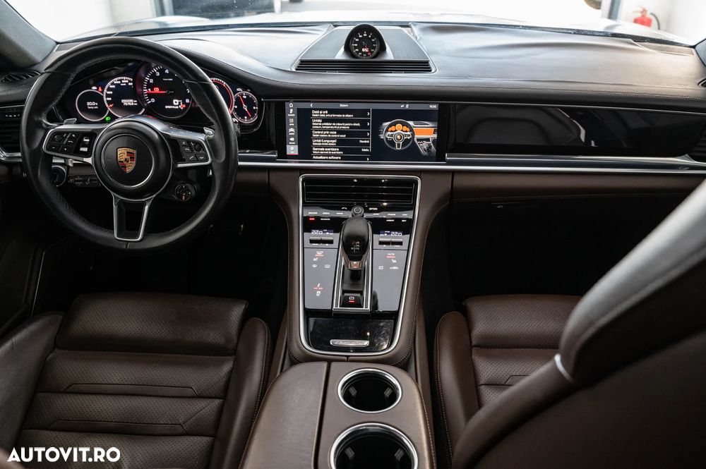 Porsche Panamera 4S Executive - 10