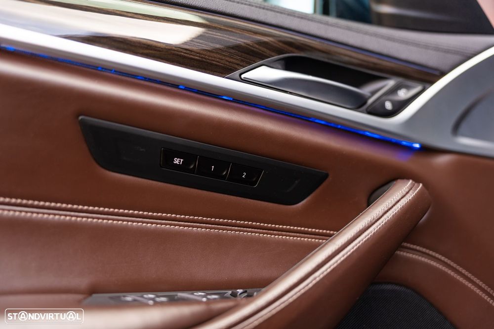 BMW 530 e iPerformance Line Luxury - 31