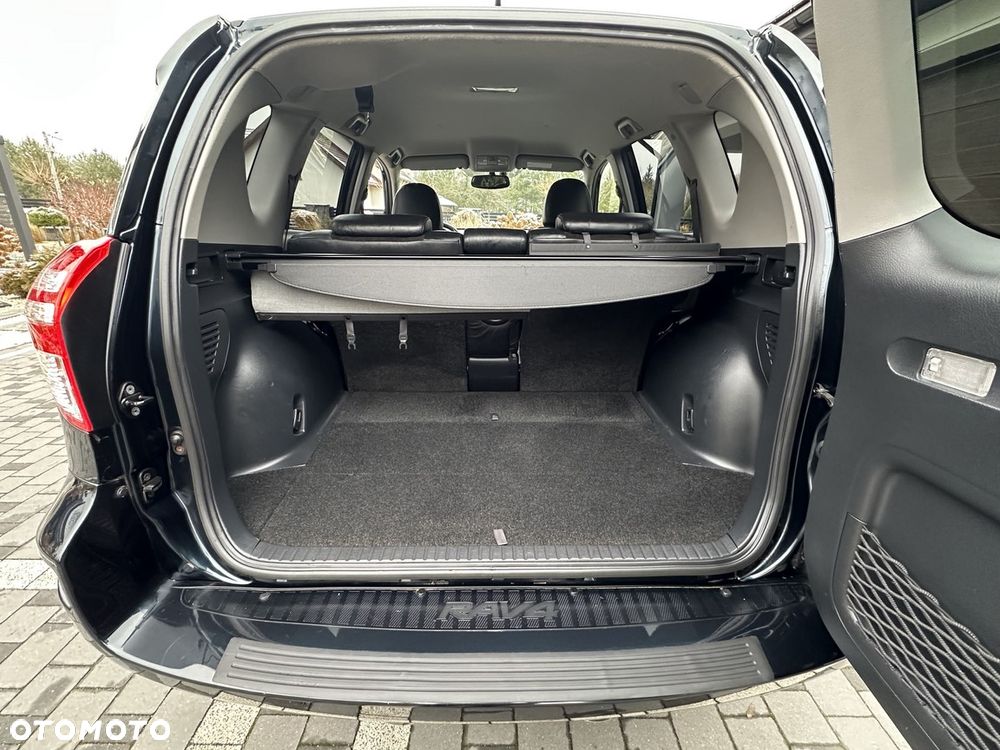 Toyota RAV4 2.0 VVT-i Premium - 36