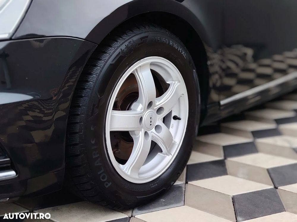 Volkswagen Passat - 12