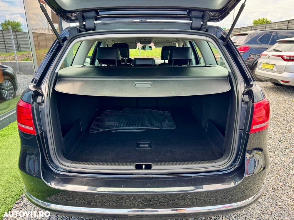 Volkswagen Passat 2.0 TDI Highline - 36
