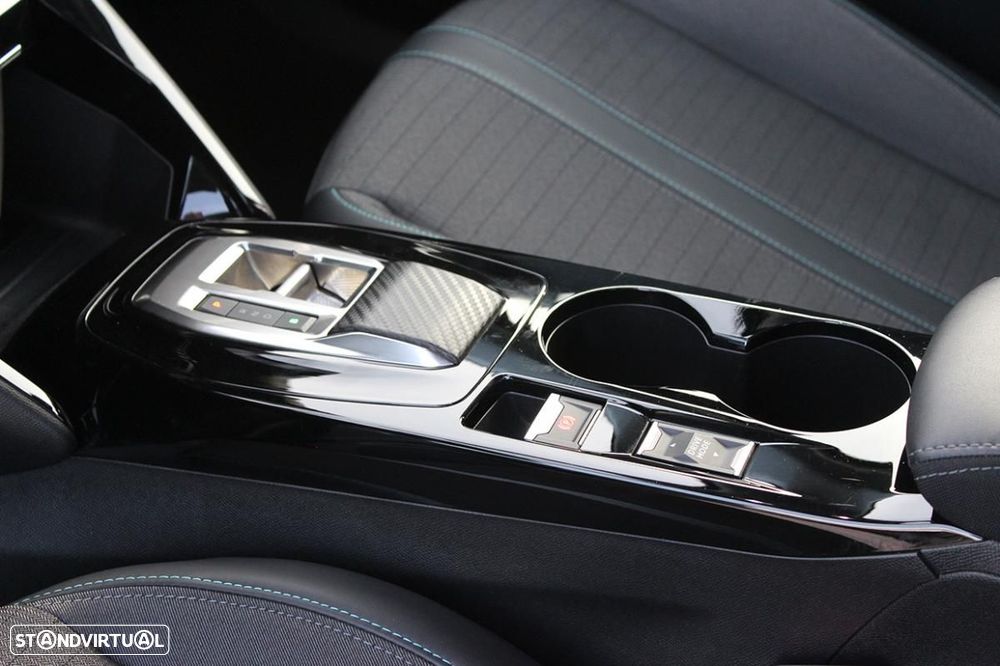 Peugeot e-2008 Allure - 30