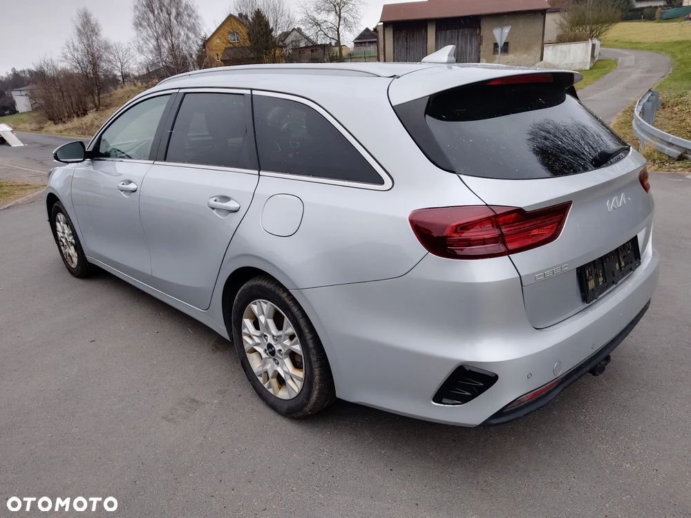 Kia Ceed 1.5 T-GDI MHEV L - 3