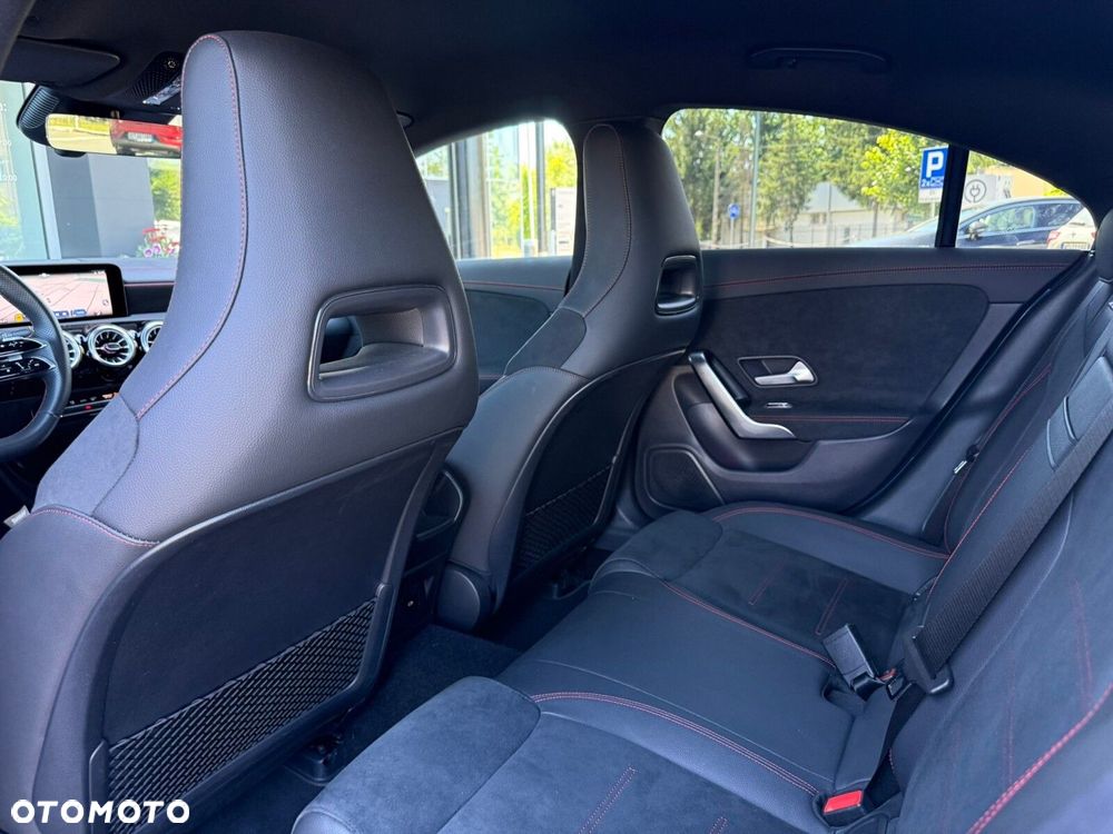 Mercedes-Benz CLA 200 mHEV AMG Line 7G-DCT - 12