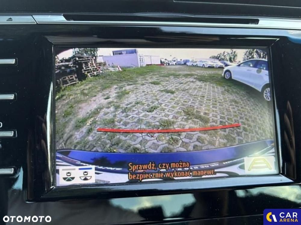 Toyota Camry - 16
