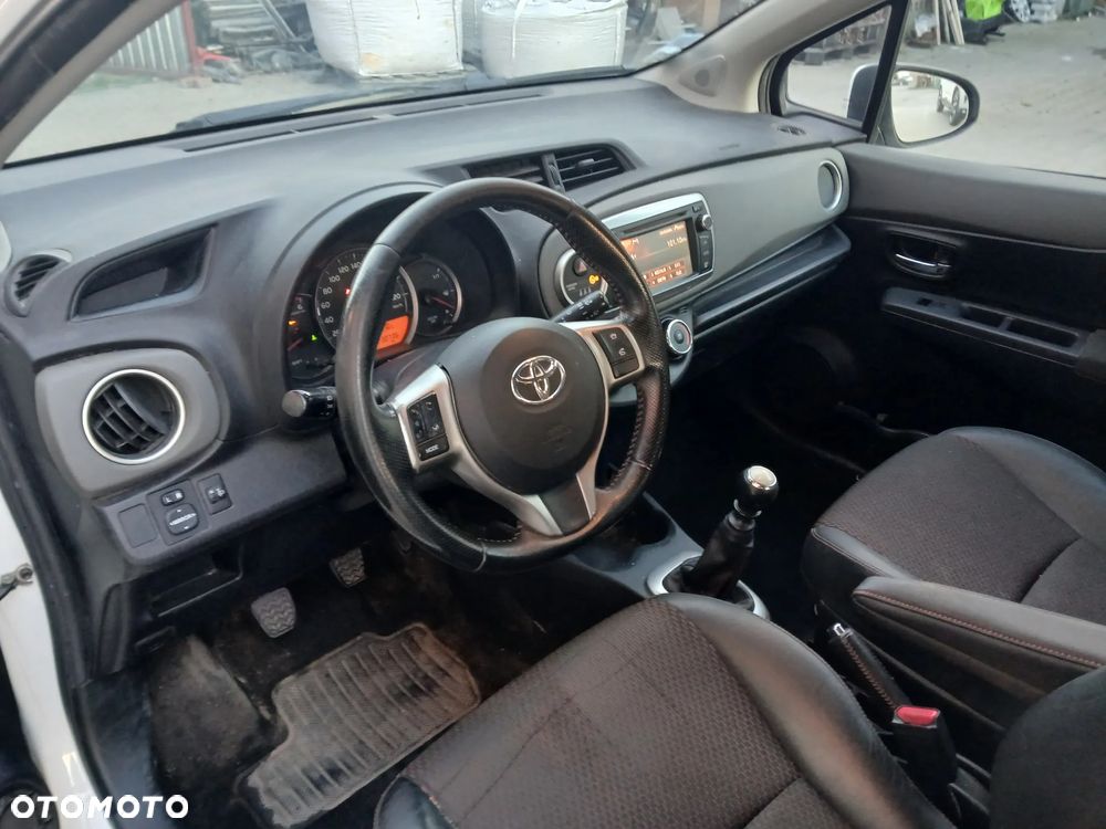 Toyota Yaris 1.4 D-4D Edition-S - 11