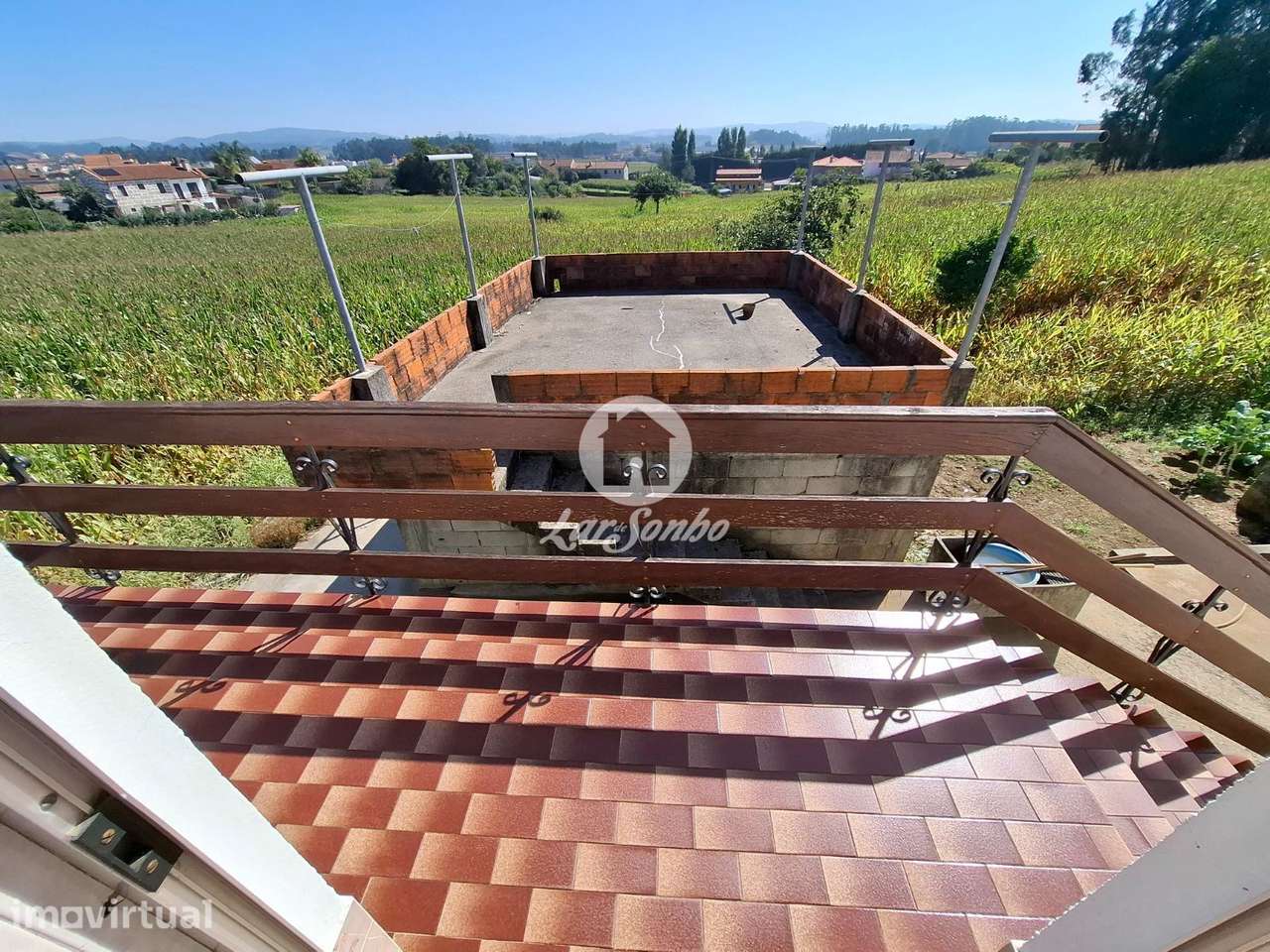 Moradia individual com terreno de 2.753m2 em Rates, Póvoa de Varzim