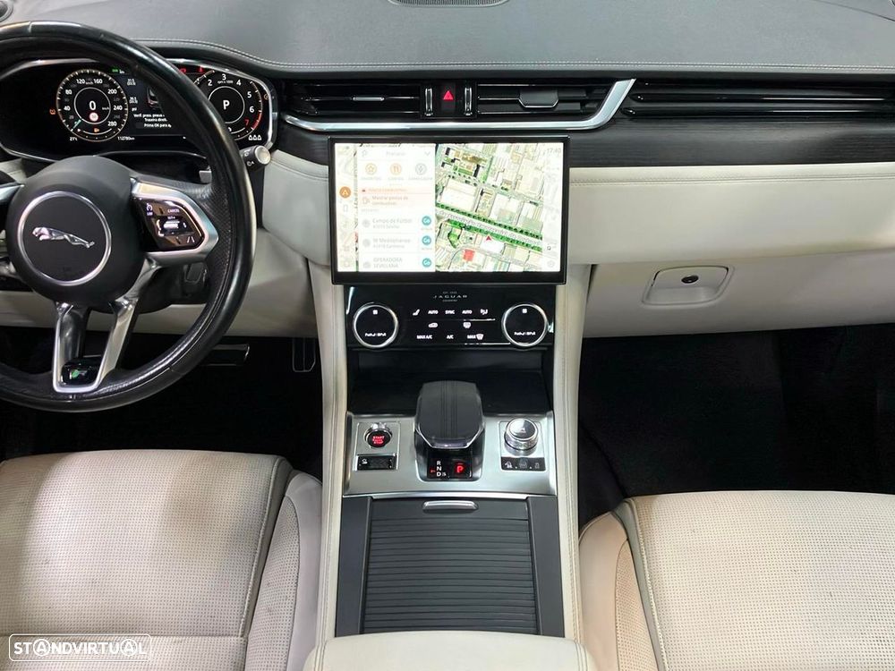 Jaguar F-Pace - 9