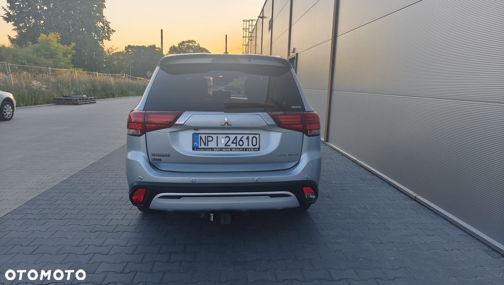 Mitsubishi Outlander - 6